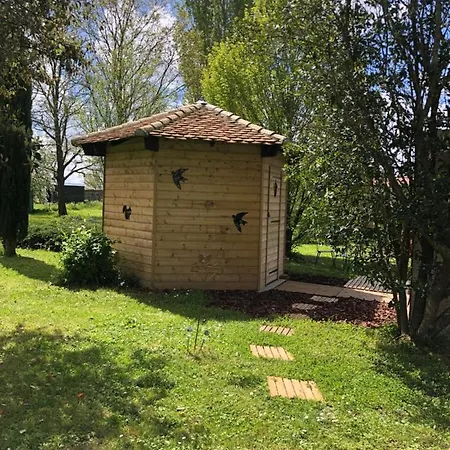Maison d'hôtes Au Domaine Des Oiseaux Ses Sa Gloriette Insolite Face A L'etang Bucolique *