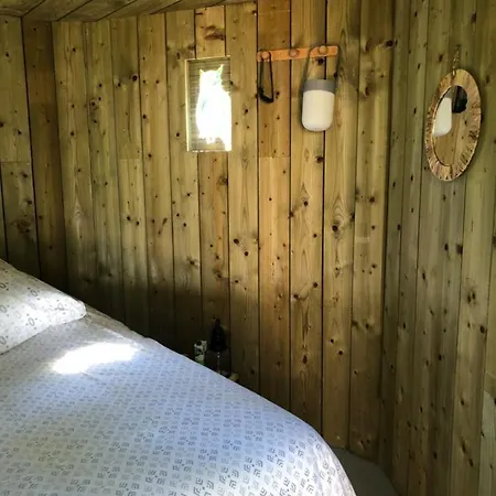 Pensjonat Au Domaine Des Oiseaux Ses Sa Gloriette Insolite Face A L'etang Bucolique