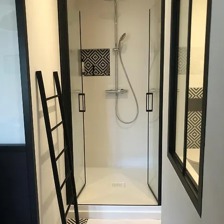 Pensjonat Au Domaine Des Oiseaux Ses Sa Gloriette Insolite Face A L'etang Bucolique 3*