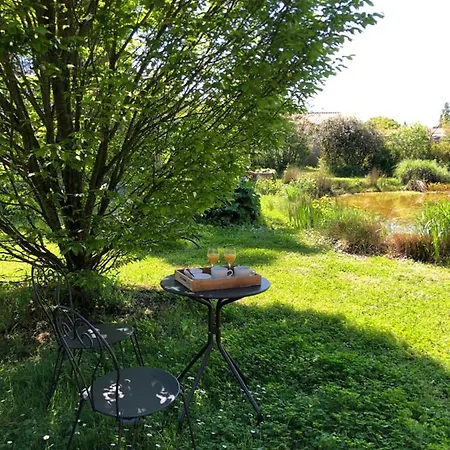 Au Domaine Des Oiseaux Ses Sa Gloriette Insolite Face A L'etang Bucolique 3* Vandré