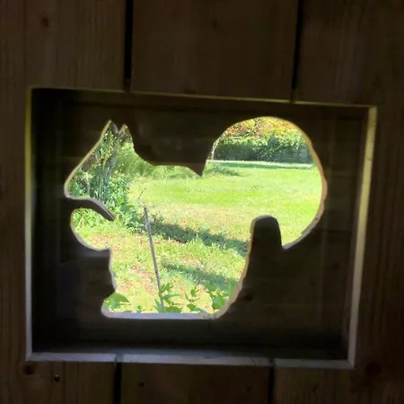 Pensjonat Au Domaine Des Oiseaux Ses Sa Gloriette Insolite Face A L'etang Bucolique 3*