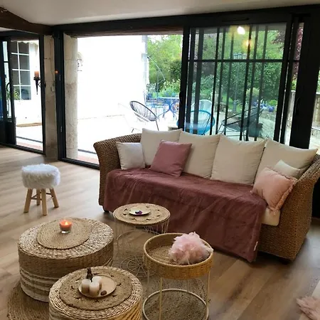 Au Domaine Des Oiseaux Ses Sa Gloriette Insolite Face A L'etang Bucolique Pensjonat Vandré