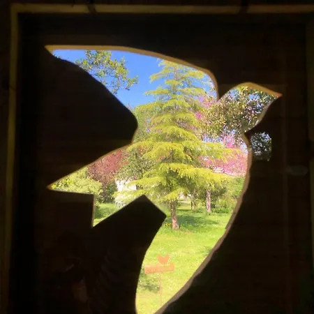 Pensjonat Au Domaine Des Oiseaux Ses Sa Gloriette Insolite Face A L'etang Bucolique